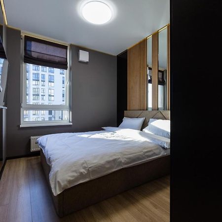 Fayna Town - Loft Black - Nyvky Kiev Exterior foto